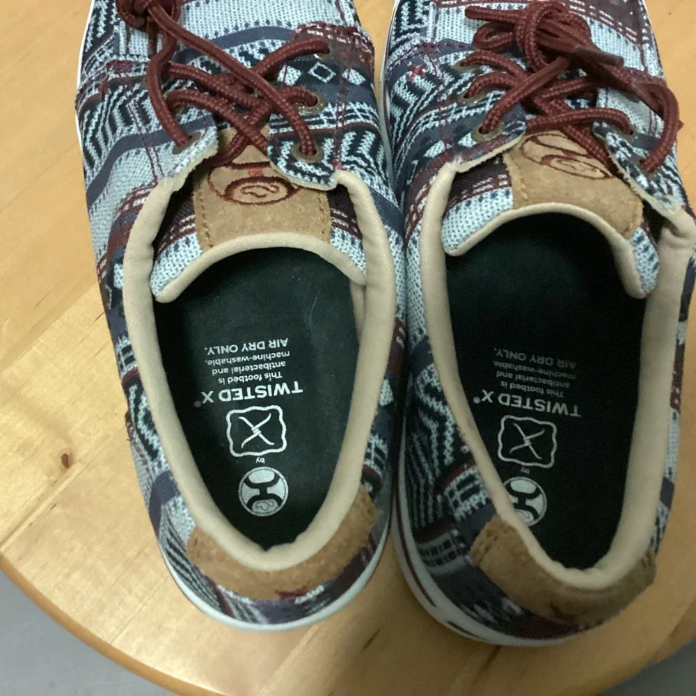 Twisted X Men's Loper Casual‎ Shoes Size 9 M Aztec Print Gray Maroon